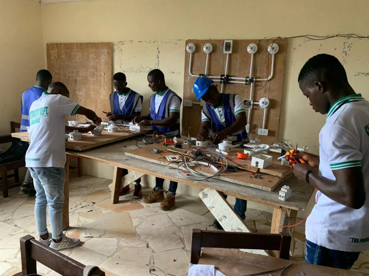 HHI Electricity Trainees